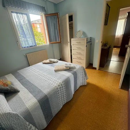 En Con Plaza De Garaje Cubierta Llanes